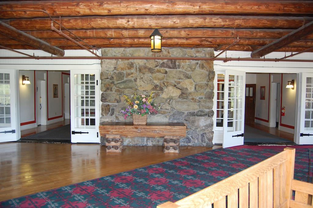 Glacier Park Lodge East Glacier Park Village Eksteriør billede